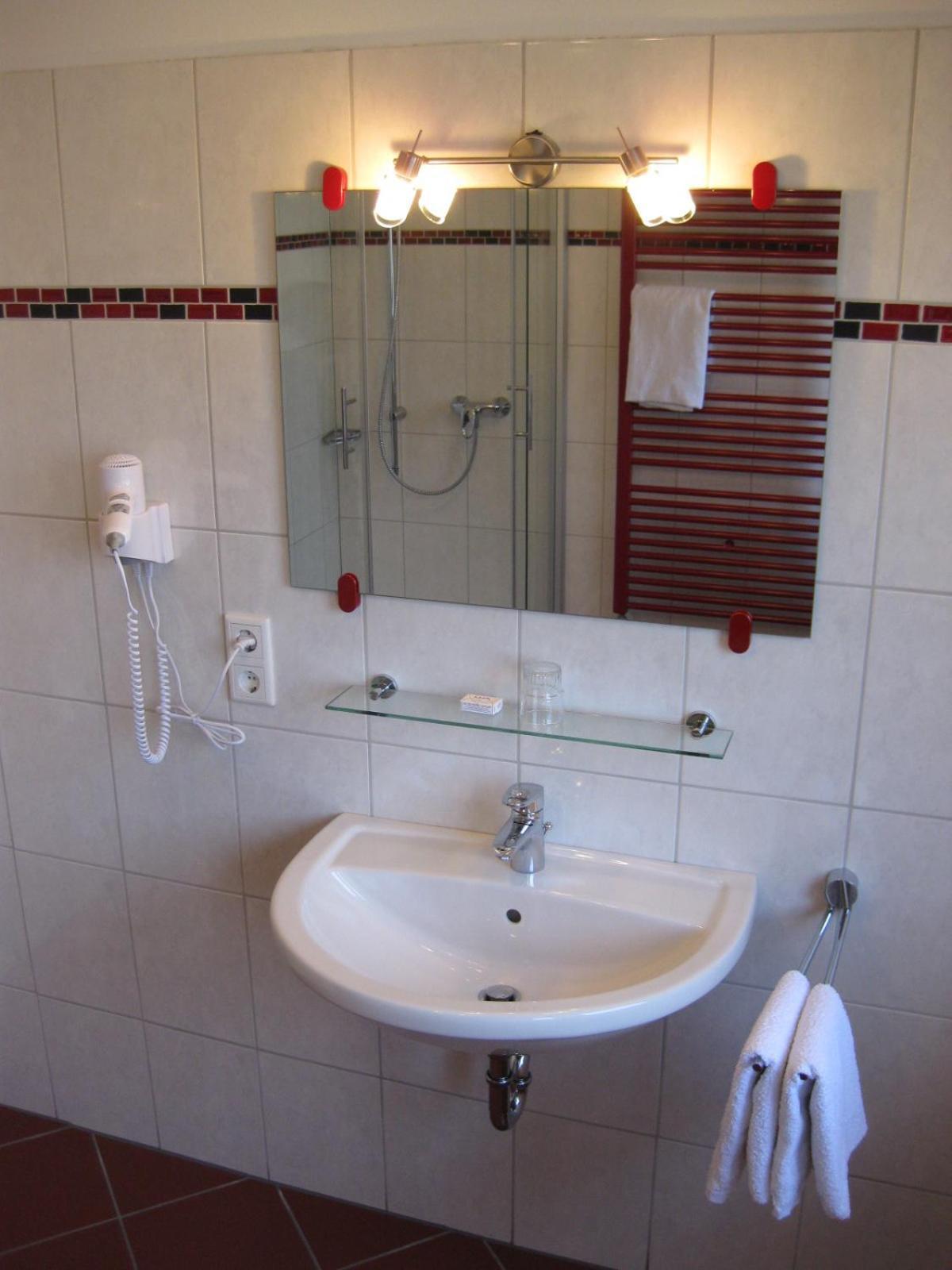 Hotel-Cafe "Schauinsland" Horn-Bad Meinberg Bagian luar foto