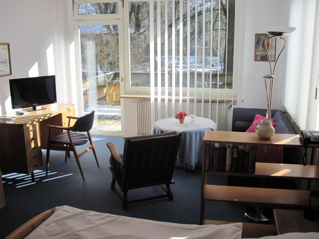 Hotel-Cafe "Schauinsland" Horn-Bad Meinberg Ruang foto