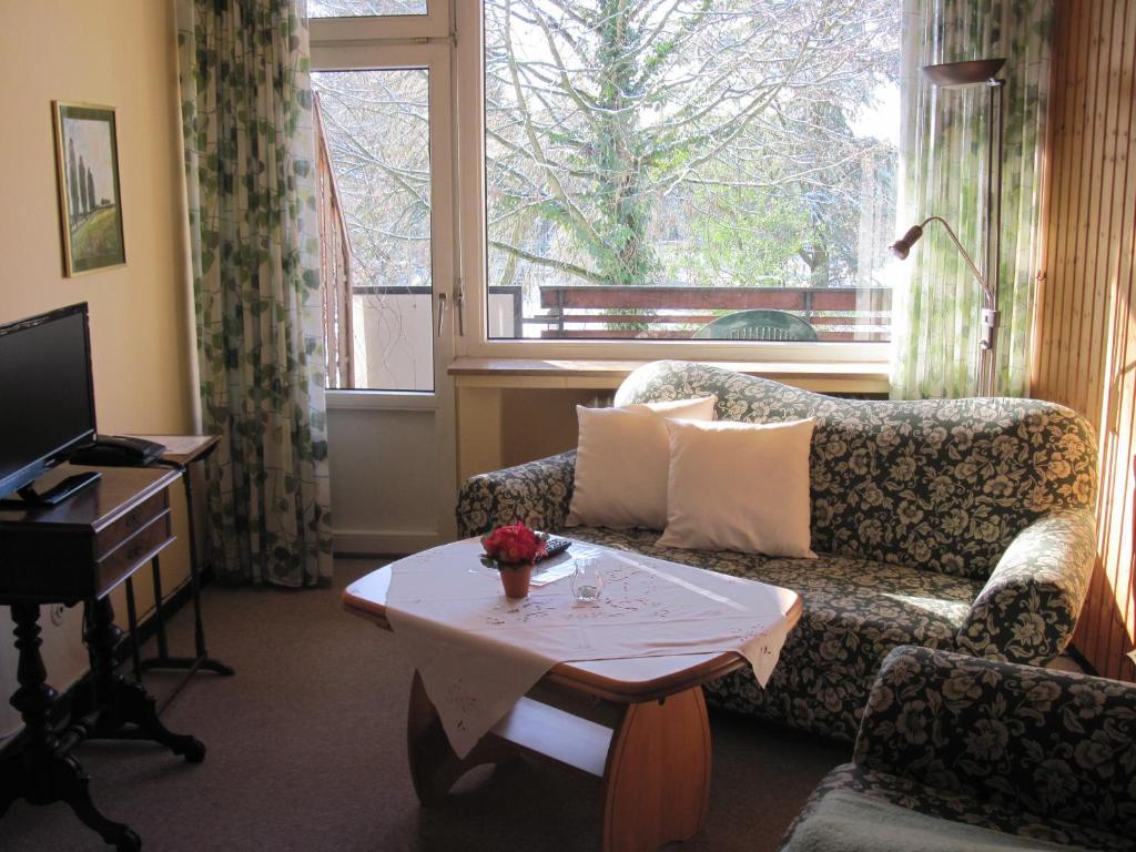 Hotel-Cafe "Schauinsland" Horn-Bad Meinberg Ruang foto
