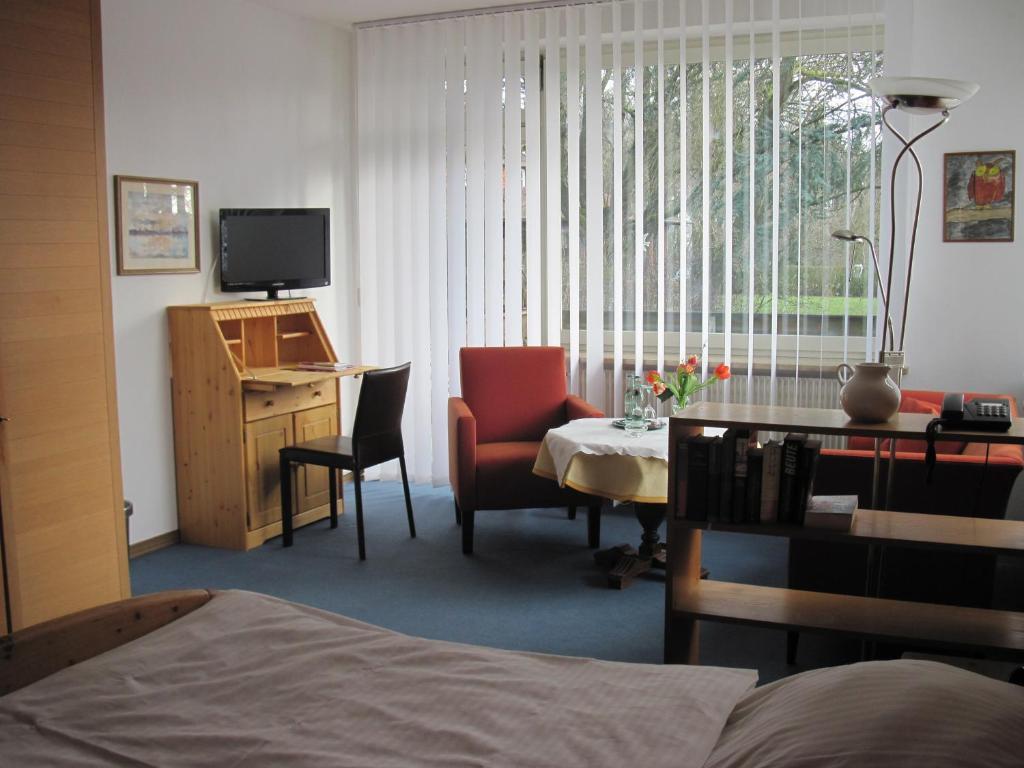 Hotel-Cafe "Schauinsland" Horn-Bad Meinberg Bagian luar foto