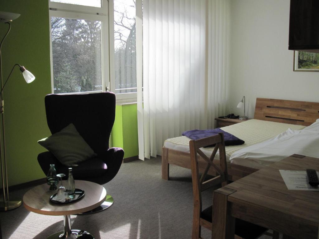 Hotel-Cafe "Schauinsland" Horn-Bad Meinberg Bagian luar foto