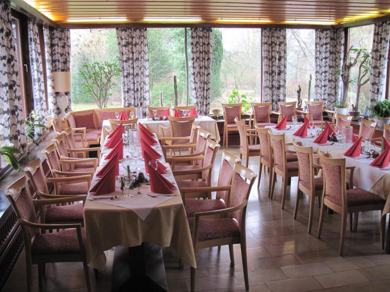 Hotel-Cafe "Schauinsland" Horn-Bad Meinberg Bagian luar foto